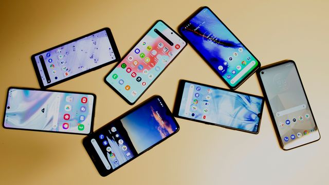 Test: Trenger vi virkelig å kjøpe mobiler til 10.000 kroner, eller er billig mer enn bra nok?