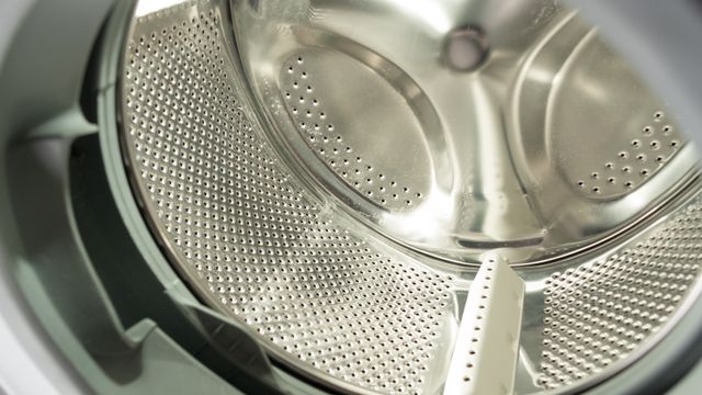 Hva er den beste måten å fjerne kalk fra vaskemaskinen på?