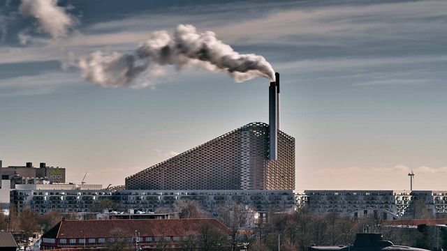 Dansk prestisjekraftverk med skibakke på taket søker milliardstøtte til fullskala CO₂-fangst