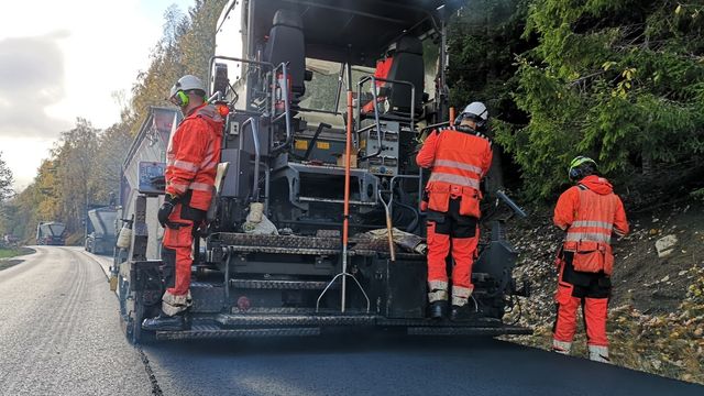 Fylkesveiene i Finnmark får 14.000 tonn asfalt i ny kontrakt