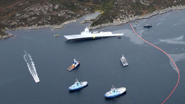 Forsvaret mener DNV GL har skylda for at «Helge Ingstad» sank – krever minst 15 milliarder kroner