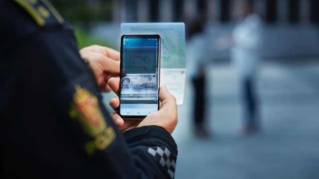 Politiet med storstilt IT-rekruttering