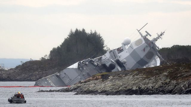 To år etter fregattkollisjonen: Skipet blir til skrap og undersøkelsene drøyer