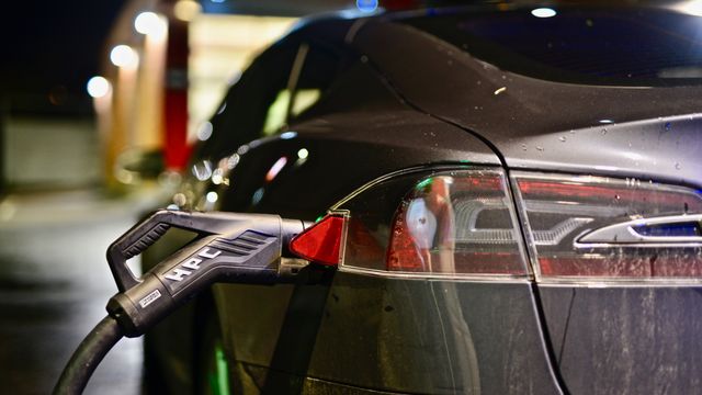 Tesla Norge tapte ankesak – dømt for å redusere ladehastigheten