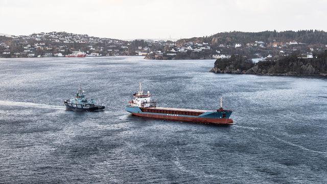 Orlogskaptein mener det bevisst settes inn russisk mannskap i norske rederier
