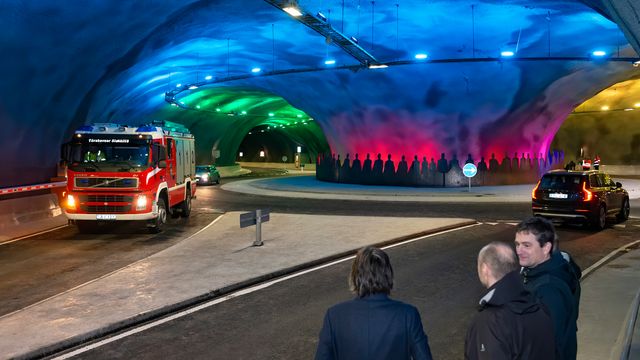 187 meter under havet: Eysturøytunnelen (11,2 km lang) på Færøyene er åpnet