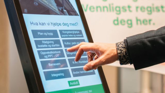 Digitale smittevernskiosker med håndsprit bidrar til knallår for Procon i 2020. Svenske kommuner kan løfte 2021