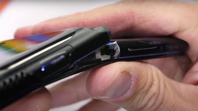 Her knekker Lenovos heftige gaming-mobil som en kvist til 10.000 kroner