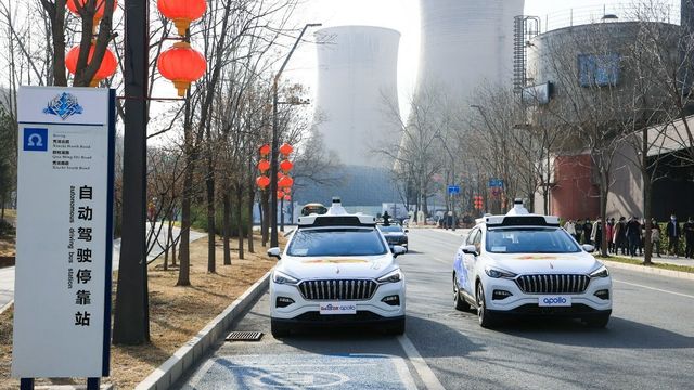 Kinesisk teknologigigant lanserer førerløs drosjetjeneste