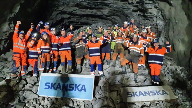 Jubel i nord: Gjennomslag i Skarvbergtunnelen i dag