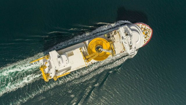 Gigantisk kabelleggingsfartøy på prøvetur – se bildene