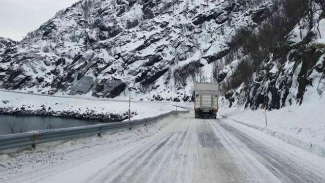 Flere veier skal rustes opp og bli bedre for tungtransporten på Senja