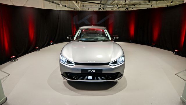 800 volt, høy ytelse, firehjulstrekk og hengerfeste: Kia EV6 er i Norge
