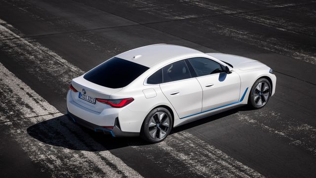 BMW lanserer i4. Her er detaljene