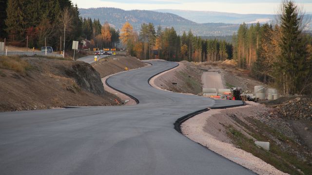 Stortinget har vedtatt krav om full mobil- og internettdekning langs riksveier