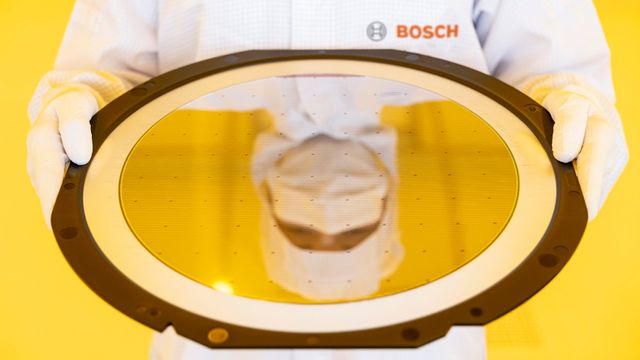 Bosch åpner ny halvlederfabrikk – tror brikkekrisen går over neste år