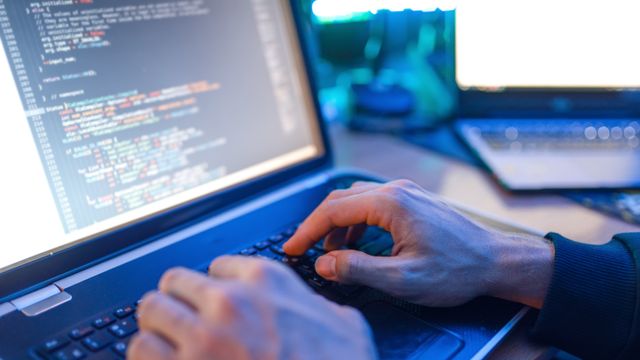 Lynraske hackere slo til mot tre norske bedrifter: – Inn og ut, ferdig kryptert på 25 minutter