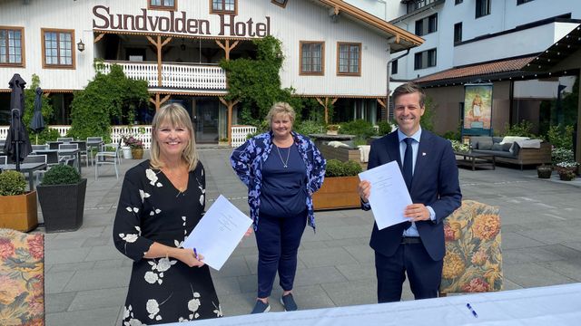 Avtaler signert: Nye Veier overtar Ringeriksbanen og ny E16