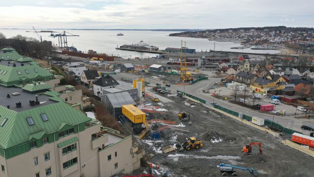 Full stans i jernbaneutbygging: Forurensede masser har lekket inn i tunnel