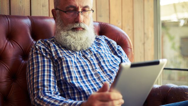 Eldre kan bli mer ensomme av digital kommunikasjon