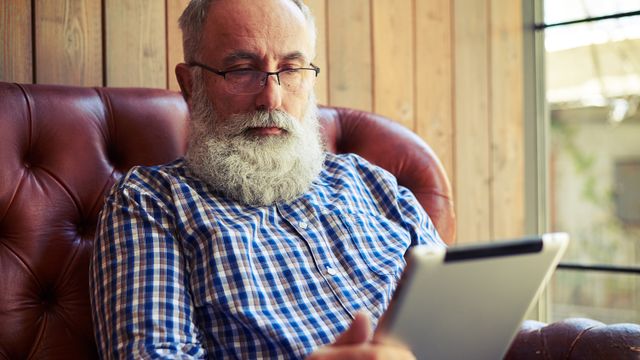 Eldre kan bli mer ensomme av digital kommunikasjon