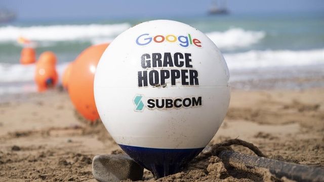 Googles heftigste sjøkabel har nådd Storbritannia