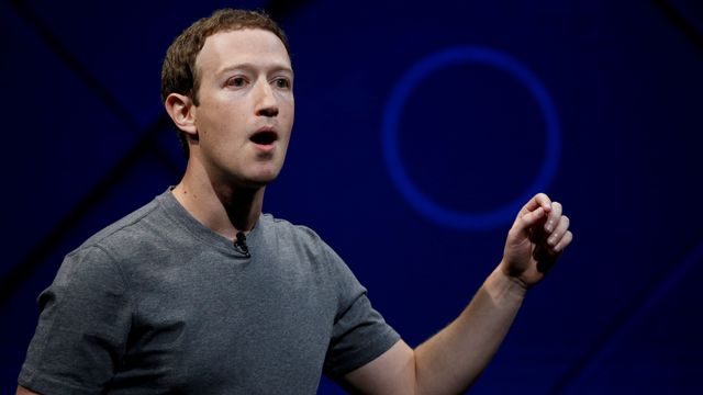 Facebook-aksjonærer anklager Facebook-ledelsen for innsidehandel