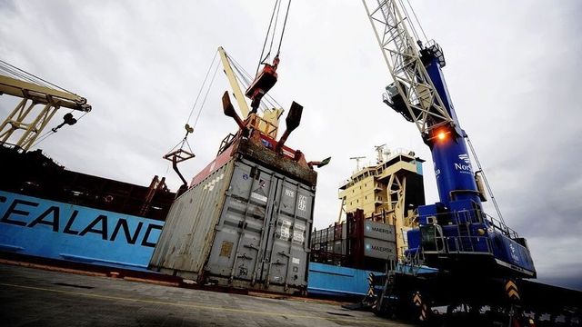 Havnedirektør reagerer på at offshore-forsyningsbaser får miljøtilskudd