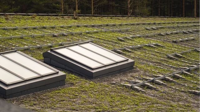 Se bildene: Norges nye møbelfabrikk er så grønn at den knapt synes