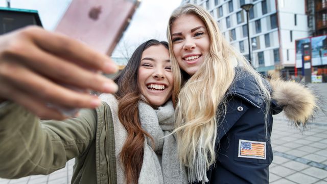 Nordmenn kan nyte fri roaming i EU til 2032