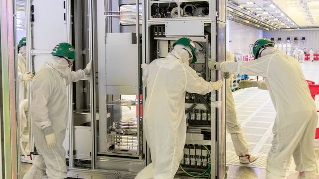 Intel fornyer brikkefabrikk i Irland. Skal være klar til produksjon neste år
