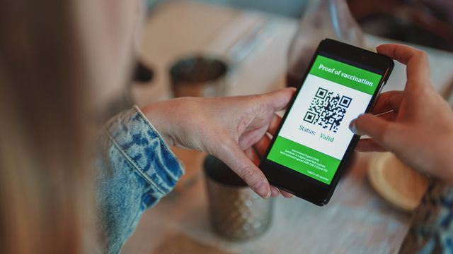 Myndigheter advarer: Hackere utnytter QR-koder til å spre skadevare og stjele penger