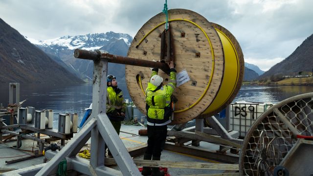 Tussas sjøkabler skal gi redundans på bredbåndet de bygger i Møre og Romsdal