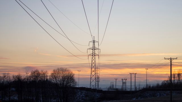 Statnett: 10 prosent av de høye strømprisene skyldes nye utenlandskabler