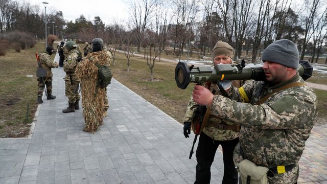 Sverige dobler våpenstøtten til Ukraina – Norge har det fortsatt til vurdering