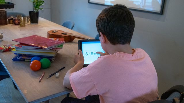 Forbrukerrådet vil ha slutt på høye pengekrav rundt nettbrett i skolen