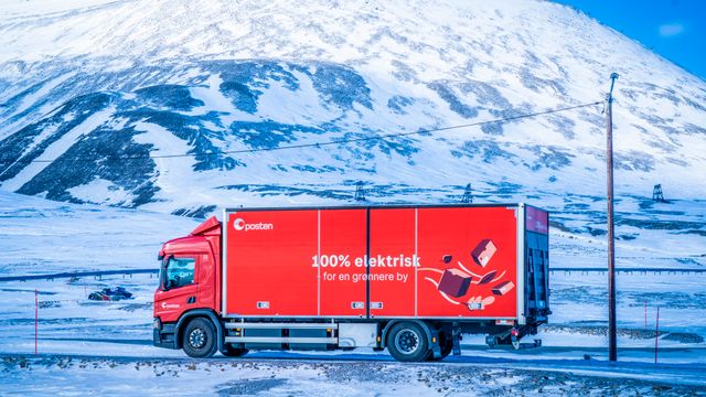 Posten blir helelektrisk på Svalbard – setter inn verdens nordligste el-lastebil