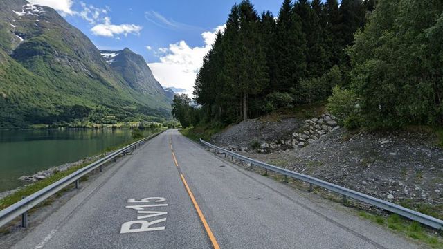 Riksvei 15: Nye flomskredgjerder skal monteres i Oppstryn