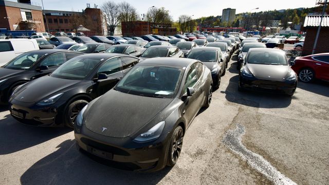 Bransjenettsted: Tesla kutter over ti prosent av sine ansatte