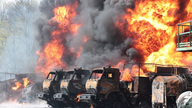 Oljelager angrepet i Øst-Ukraina