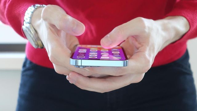 Forskere: – Iphone kan angripes av skadevare selv når den er slått av