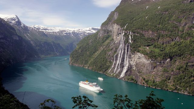 Ny nettjeneste viser sjøtrafikken langs norskekysten i sanntid