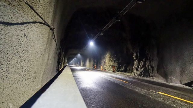 Tunnellyset svikter etter bare fem år - nå må 400 armaturer skiftes 