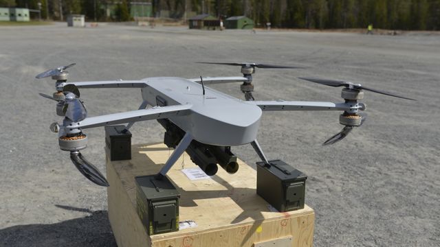 Stortinget åpnet for testing av droner med våpen. Det er allerede lov