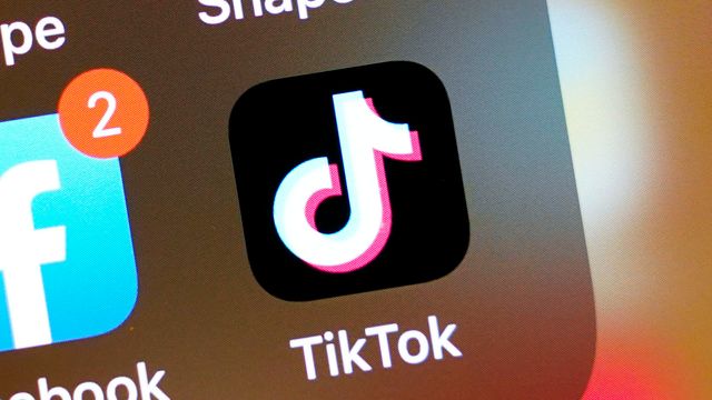 Vil undersøke om Tiktok deler brukerdata fra USA med kinesiske myndigheter