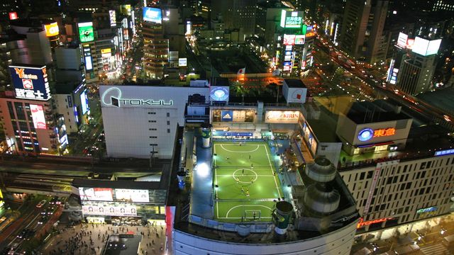 Japan vurderer å kreve at nettverk samarbeider under kriser