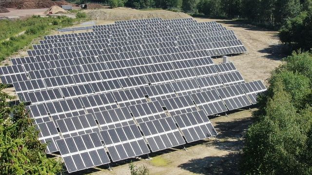Bygger solpark på 47 mål – én vindturbin ville gitt dobbelt så mye strøm