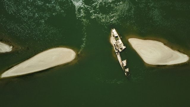 Sunkne krigsskip dukker opp i Donau