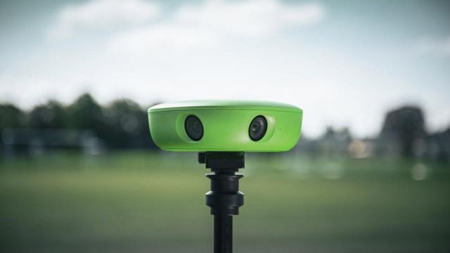 Holder blikket på ballen: Intelligent kamera sender live rett fra fotballstadion