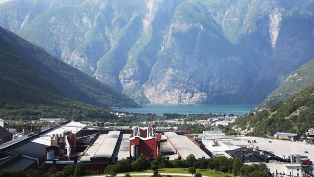 Hydro satser tungt i Årdal: Bruker 80 mill. på å spare strøm og kutte utslipp